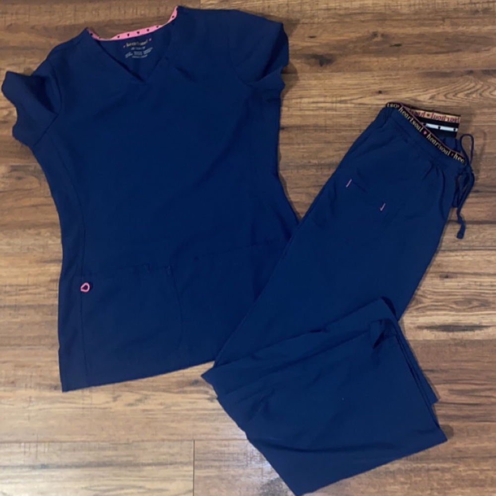 Heart and soul navy scrub set
